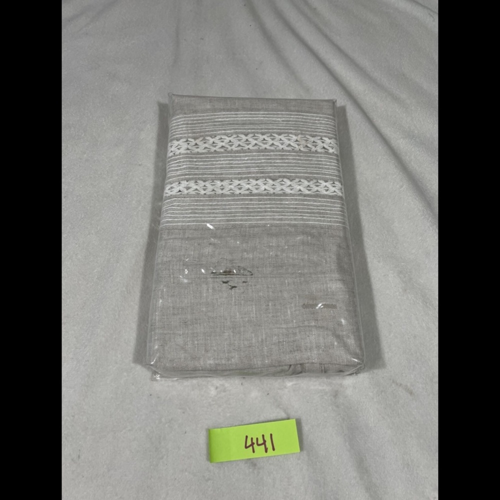 NIB Hotel Collection‎ Madison Linen (1) King Sham
